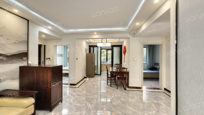 华阳路高新区天伦湾小区，南北通透，环境优美三居室。-客厅