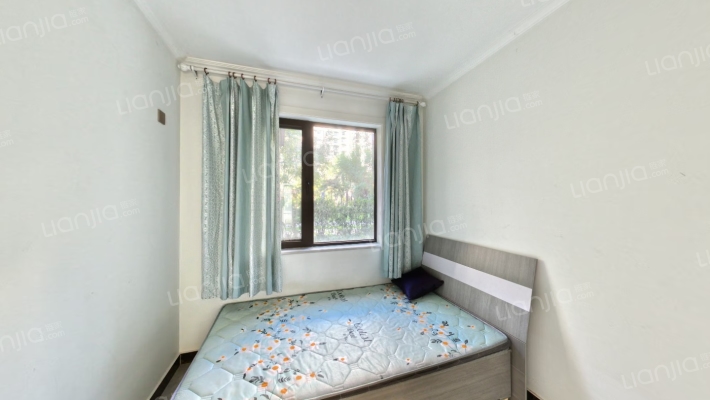 华阳路高新区天伦湾小区，南北通透，环境优美三居室。-卧室B