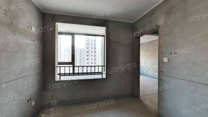 毛坯两居随意装修 楼层好采光视野好 保利物业-卧室A