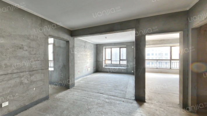 毛坯两居随意装修 楼层好采光视野好 保利物业-客厅