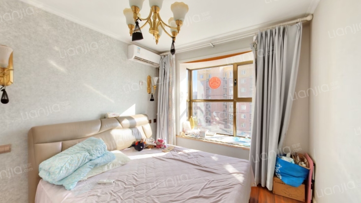 火车站 南北通透三居 有电梯 急售-卧室C