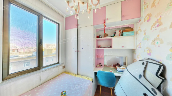 火车站 南北通透三居 有电梯 急售-卧室A