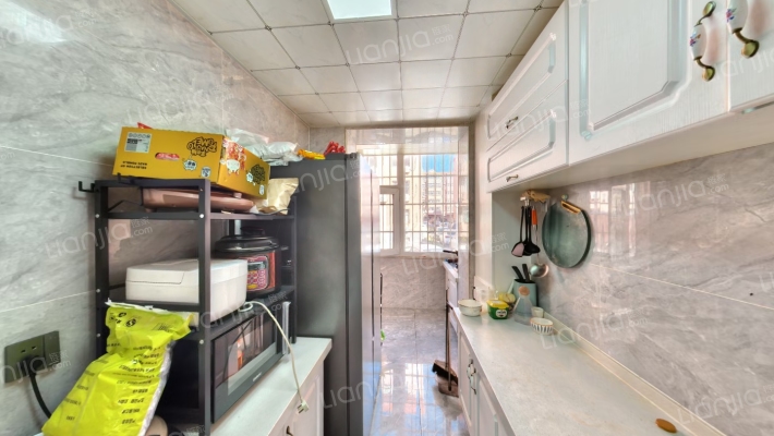 范阳路开发区槐林新村全南三居出售精装修未住-厨房