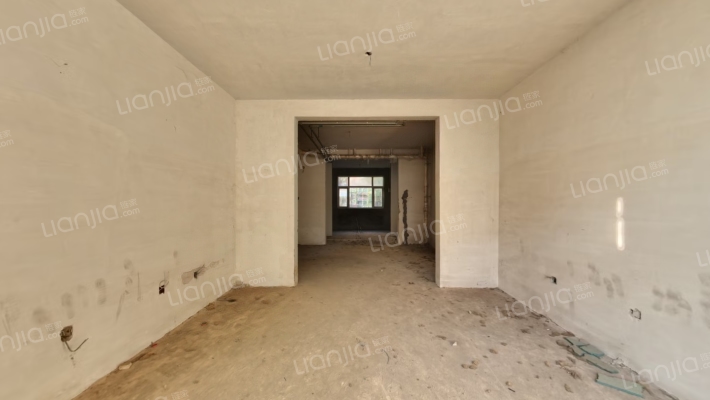 军官社区联排别墅，集体供暖，随意装修-客厅