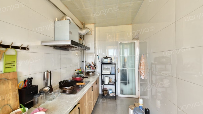 钻石商圈品质两居，好物业低楼层-厨房