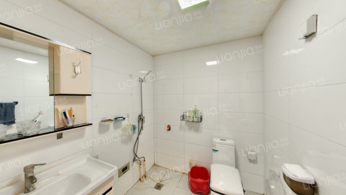 钻石商圈品质两居，好物业低楼层-卫生间