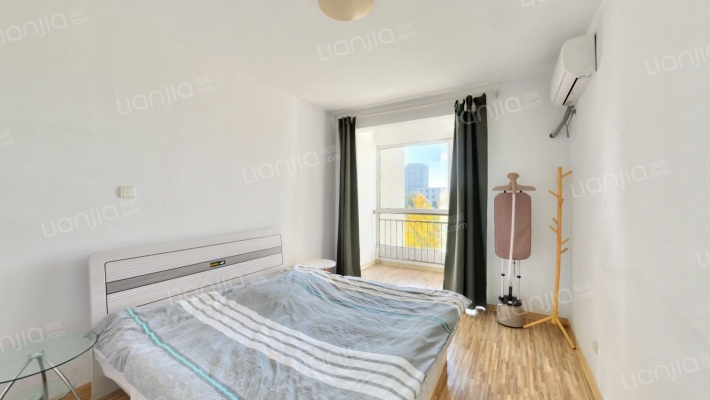 钻石商圈品质两居，好物业低楼层-卧室B