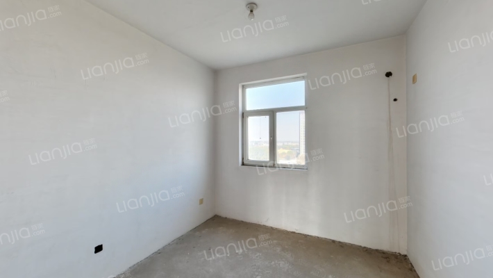 凯旋门南北通透两居室，户型方正，満五-卧室A