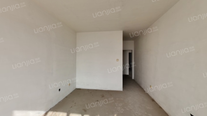 凯旋门南北通透两居室，户型方正，満五-卧室B