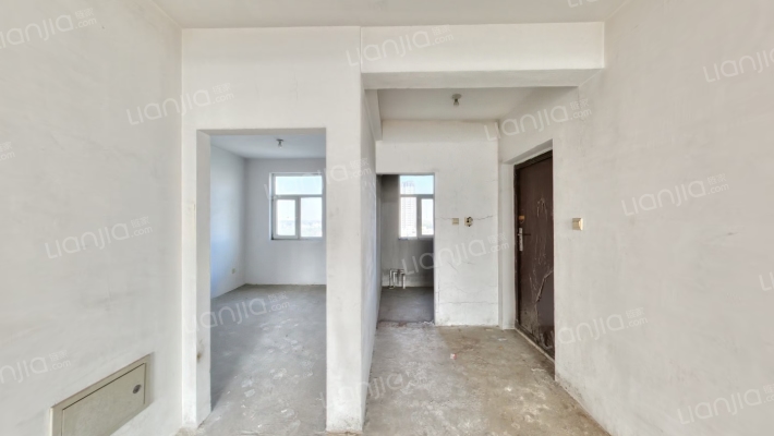 凯旋门南北通透两居室，户型方正，満五-餐厅