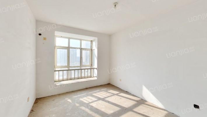 凯旋门南北通透两居室，户型方正，満五-卧室B