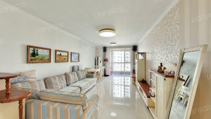 南北通透两居，自住标准精装修中间楼层，采光好-客厅