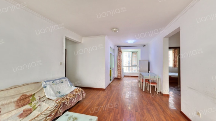 香邑溪谷精装修中上楼层南北通透三居室-客厅