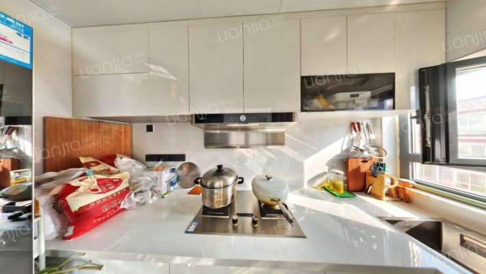 冠云路精装三居自住标准 带地下室-厨房