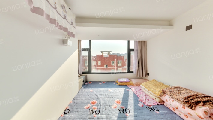 冠云路精装三居自住标准 带地下室-卧室A