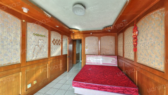 矿山局家属楼北院，小区环境好，交通方便-客厅