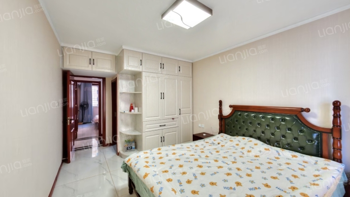 本房子在德信公园北侧 精装修所见即所得-卧室A