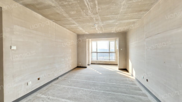 一线河景美宅，标准现房，即买即住-客厅