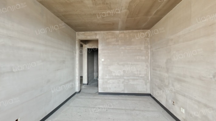 一线河景美宅，标准现房，即买即住-卧室B