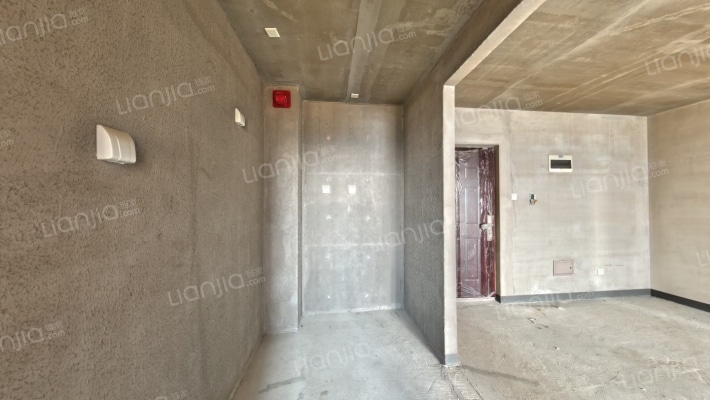 一线河景美宅，标准现房，即买即住-厨房