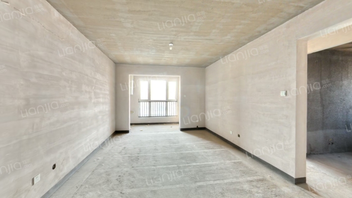 一线河景美宅，标准现房，即买即住-客厅