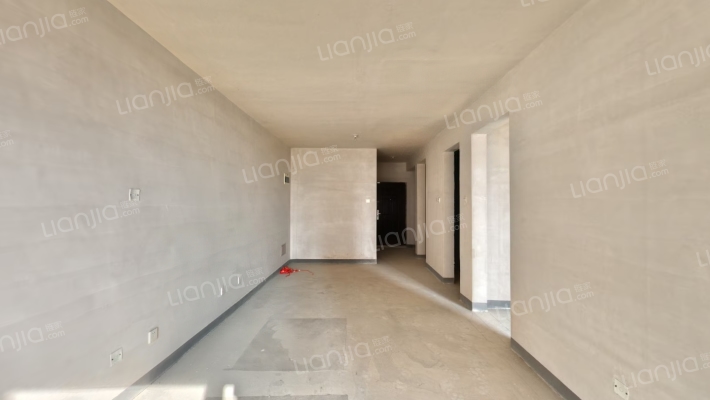 一线河景美宅，标注现房，即买即住-客厅