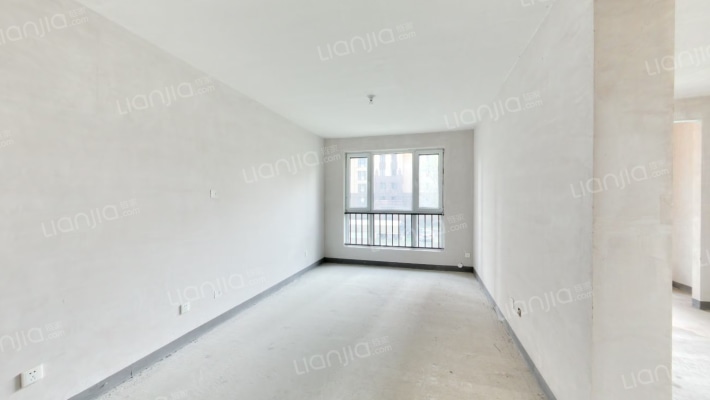 大社区 南向两居 环境好 绿化好-客厅