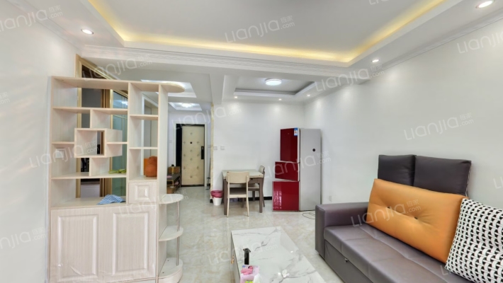 联合七号院大两居，南北通透。格局好-客厅