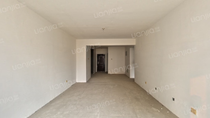 此房满五唯一，全南两居室，毛坯房，采光好，环境好-客厅