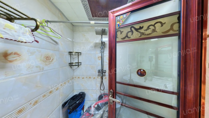 中央公馆 4室2厅 南 北-卫生间C