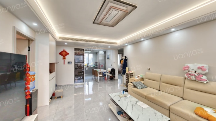 印象城大社区，南北通透三居室，有房本大产权-客厅