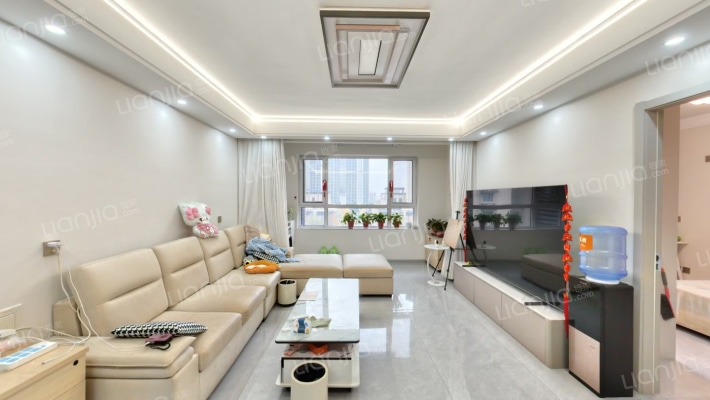 印象城大社区，南北通透三居室，有房本大产权-客厅