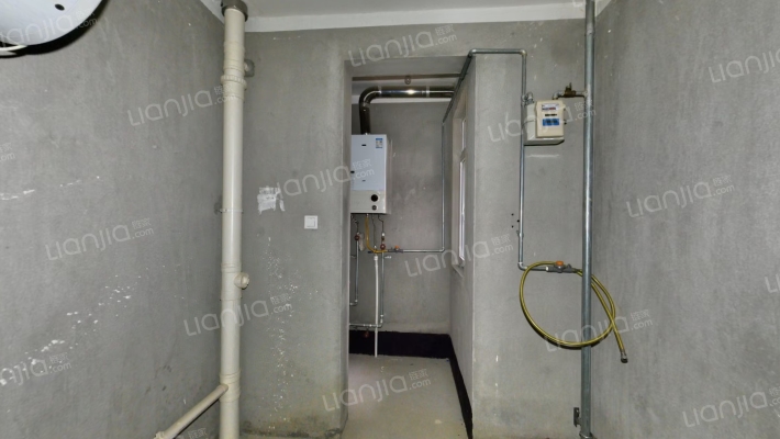 高铁旁华融现代城电梯洋房95平95万可议房本在手-厨房