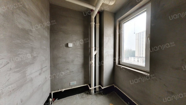 好楼层，采光好，全天都能进光，小区楼间距大，绿化高-卫生间