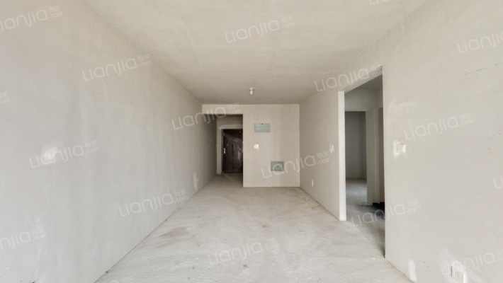 小区内有幼儿园，环境绿化好，一梯三户，可更名-客厅