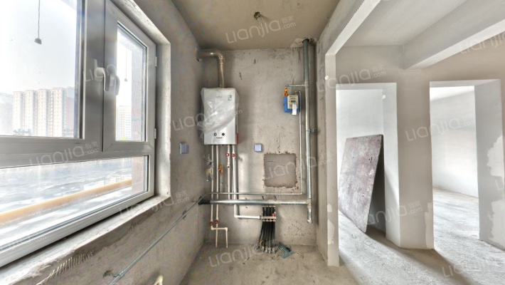 小区内有幼儿园，环境绿化好，一梯三户，可更名-厨房