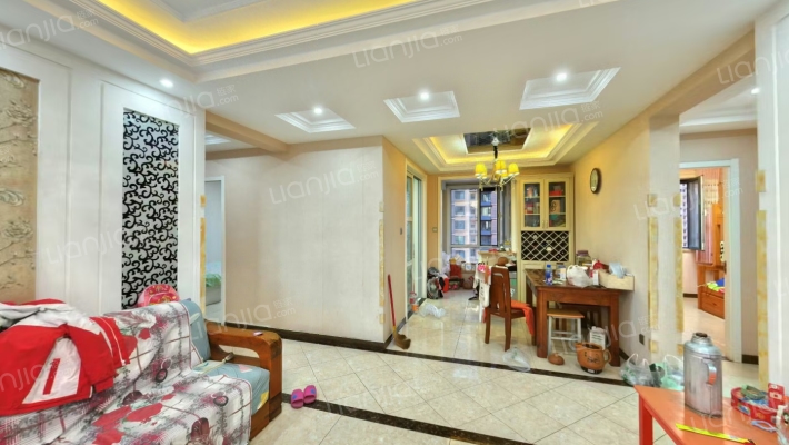 南北通透三居，中高楼层，采光无遮挡-客厅