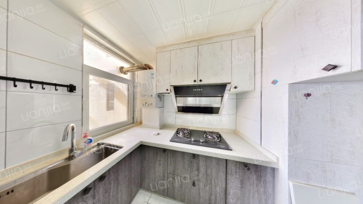 朝阳两居 楼层好 房本满五唯一，采光好 可看房-厨房