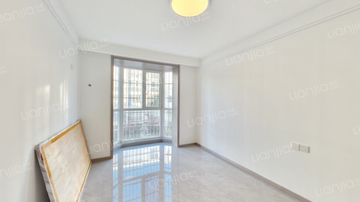 楼层好 社区环境好 位置好 交通好-卧室B