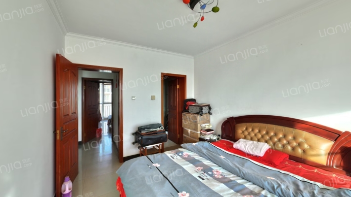 南北通透大三局，采光无遮挡，视野开阔-卧室C