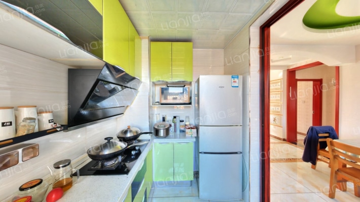 香邑溪谷精装自住南北通透大三居房本满二无尾款-厨房