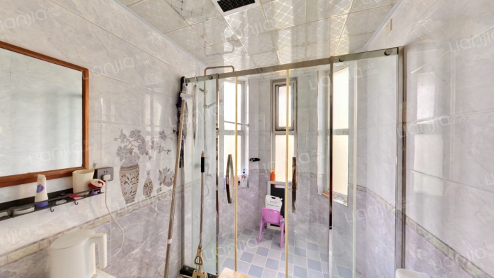 香邑溪谷精装自住南北通透大三居房本满二无尾款-卫生间A