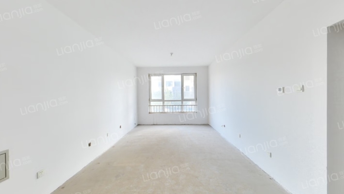 金竹花园，满五不唯一，空中花园，采光还可以，毛坯房-客厅