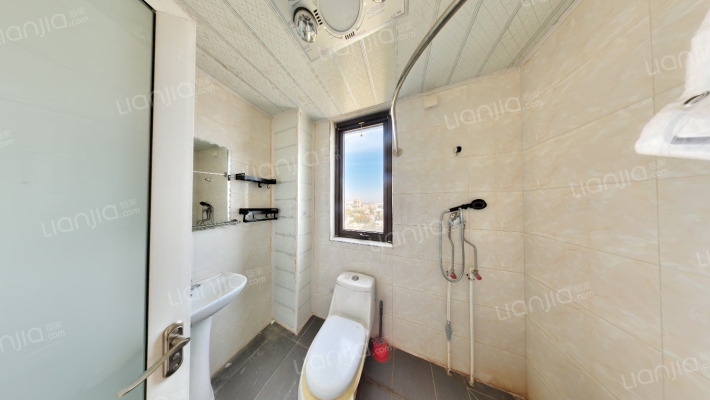 鸿坤理想湾一居室精装满二随时看房明厨明卫-卫生间