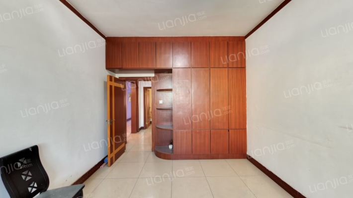 顺通小区 3室2厅 东 西-卧室A