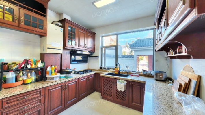 精装联排别墅，房本满五税费低，无遮挡采光好-厨房