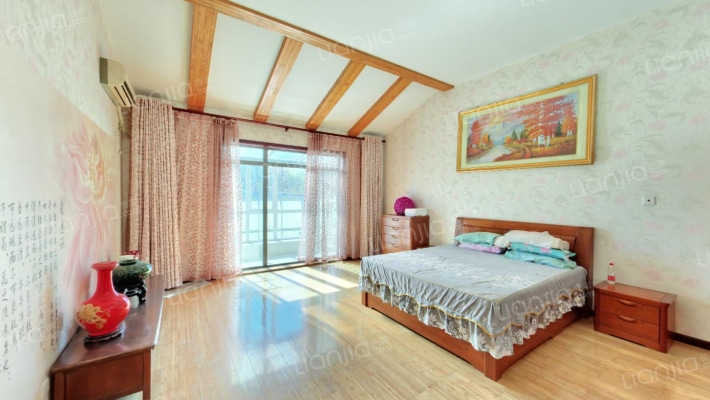 精装联排别墅，房本满五税费低，无遮挡采光好-卧室E