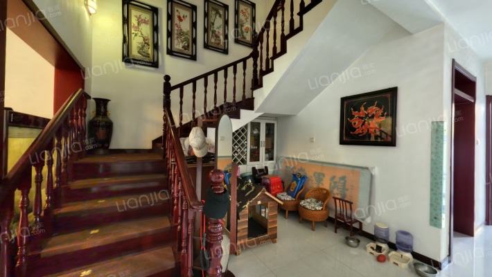 精装联排别墅，房本满五税费低，无遮挡采光好-餐厅