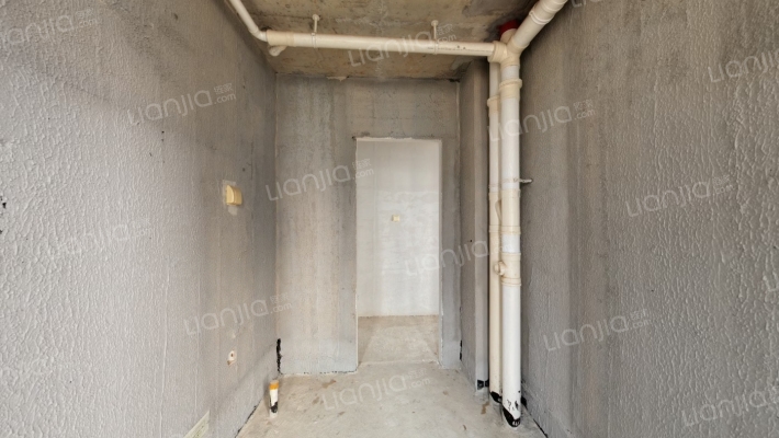 南北通透大三居 中高楼层 视野很棒 有钥匙-卫生间B