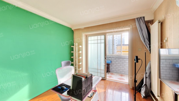 开发区范阳路南侧中间层三居适合三口之家-卧室C